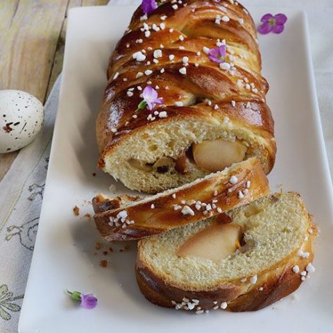 Козуначено ябълково руло