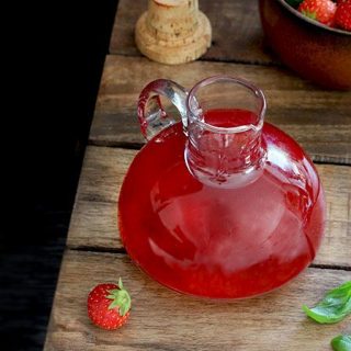 Балсамов ягодов малинов оцет